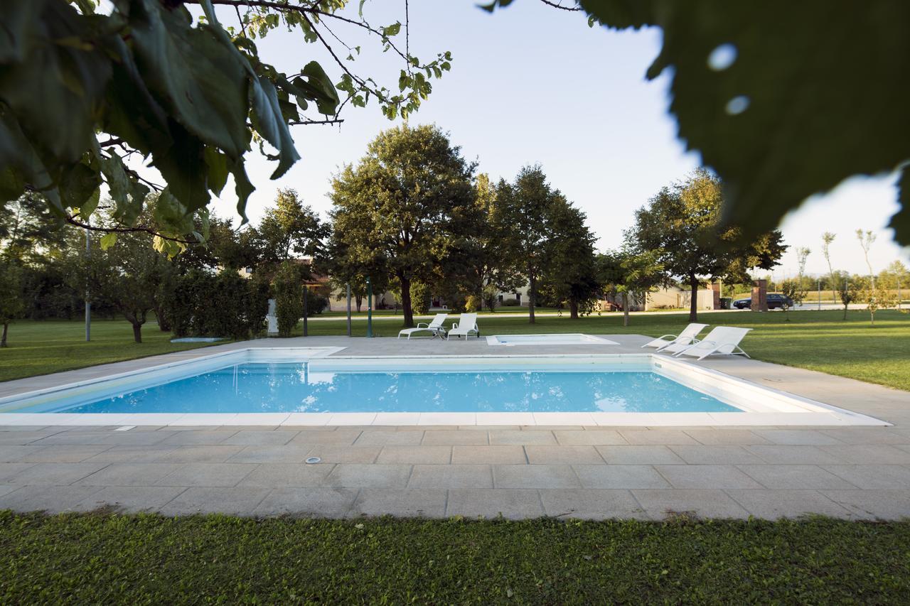 Agriturismo Borgo Tecla Rosa Exterior photo